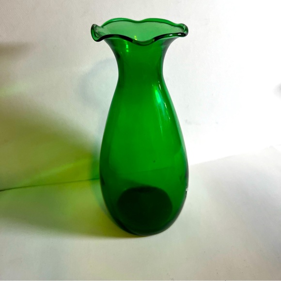 Accents Vtg Green Glass Flower Vase Poshmark